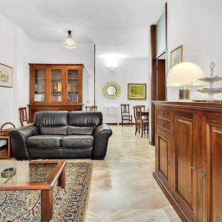 Alessia'S Flat - Sesto Apartment Sesto San Giovanni Bagian luar foto
