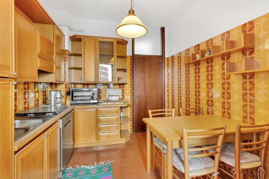 Alessia'S Flat - Sesto Apartment Sesto San Giovanni Bagian luar foto